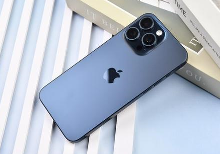 金堂苹果维修点分享iPhone 15 Pro Max屏幕更换全新实操风险 